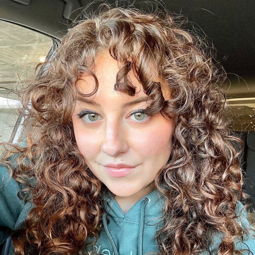 Meet Your Posher, Julia!